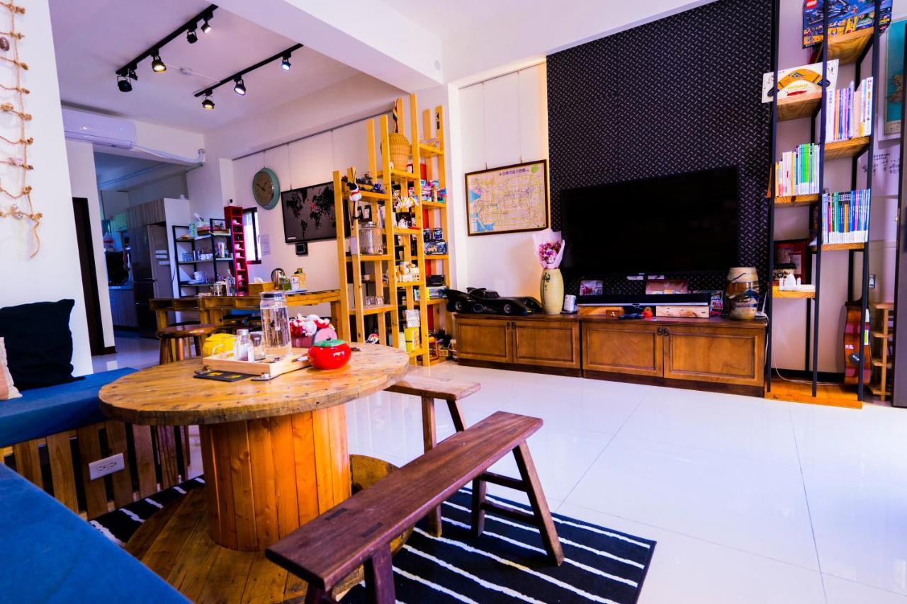 黑琵軼棧湖濱旅宿 K&B Happy Hostel Tainan Buitenkant foto