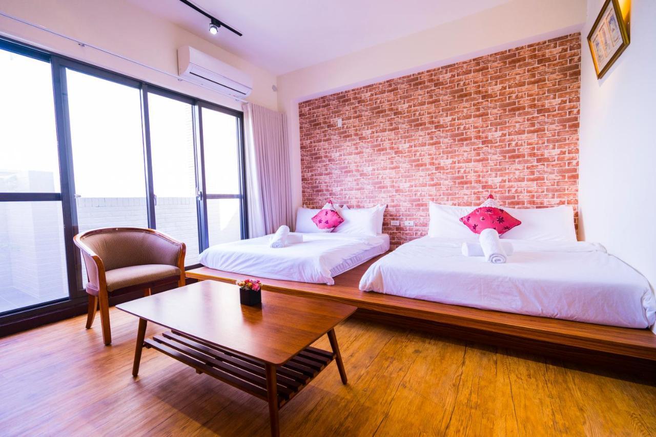 黑琵軼棧湖濱旅宿 K&B Happy Hostel Tainan Buitenkant foto