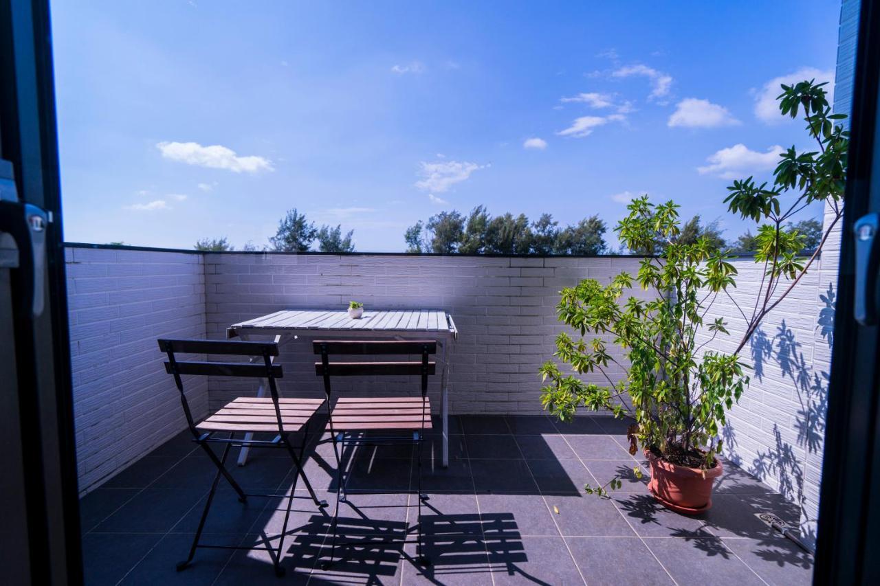 黑琵軼棧湖濱旅宿 K&B Happy Hostel Tainan Buitenkant foto