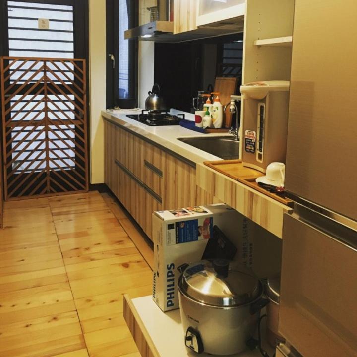 黑琵軼棧湖濱旅宿 K&B Happy Hostel Tainan Buitenkant foto