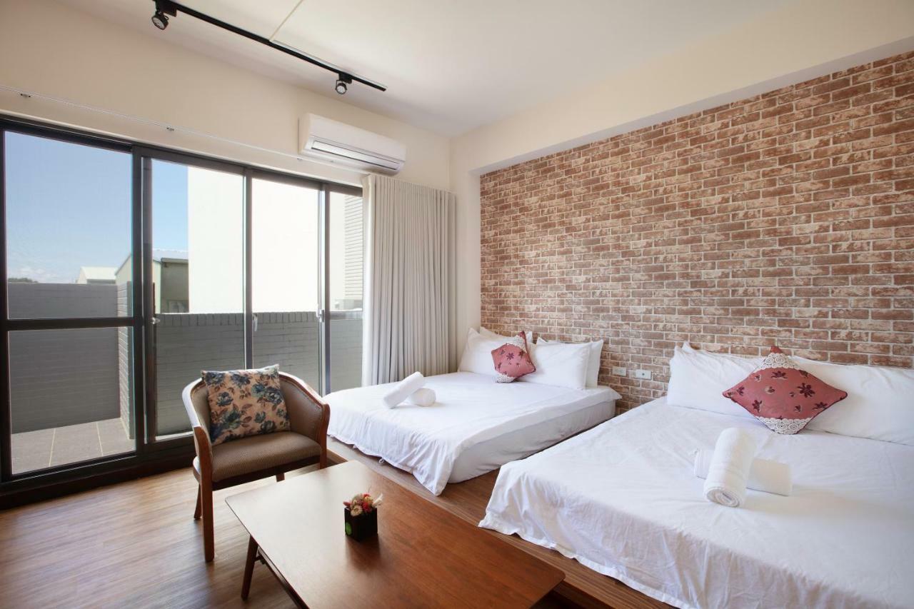 黑琵軼棧湖濱旅宿 K&B Happy Hostel Tainan Buitenkant foto