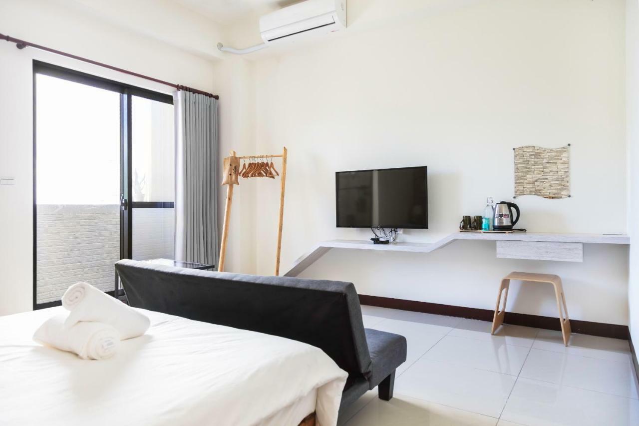 黑琵軼棧湖濱旅宿 K&B Happy Hostel Tainan Buitenkant foto